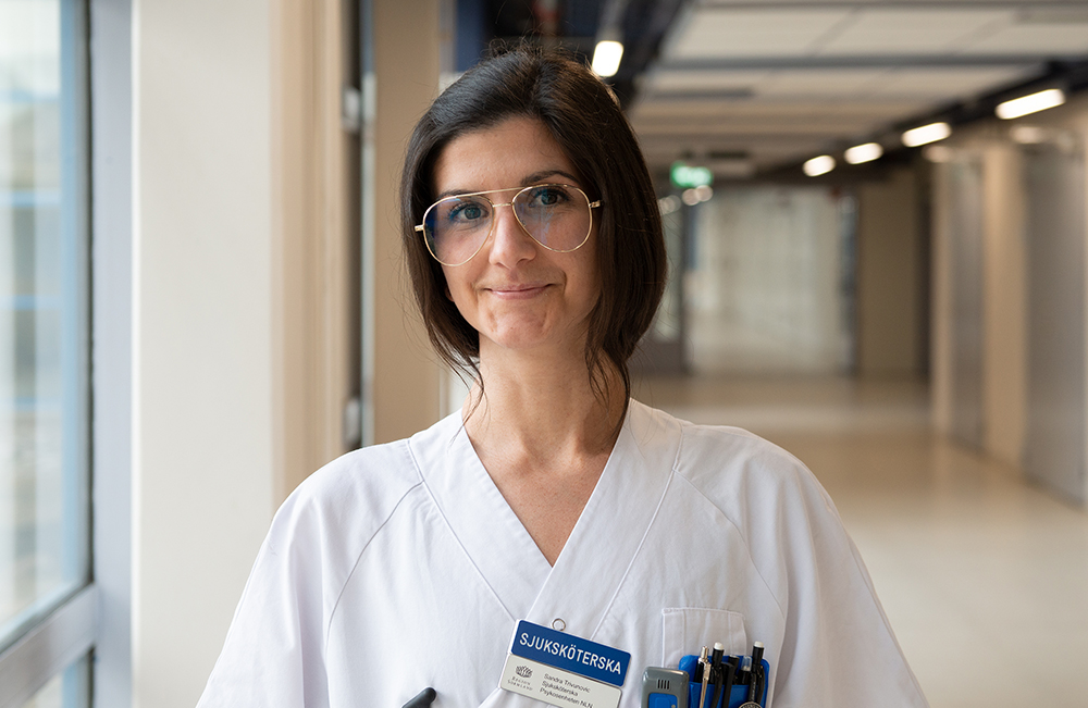 Sandra Trivunovic, sjuksköterska på psykosavdelningen vid Nyköpings lasarett. Foto: Marie Linderholm