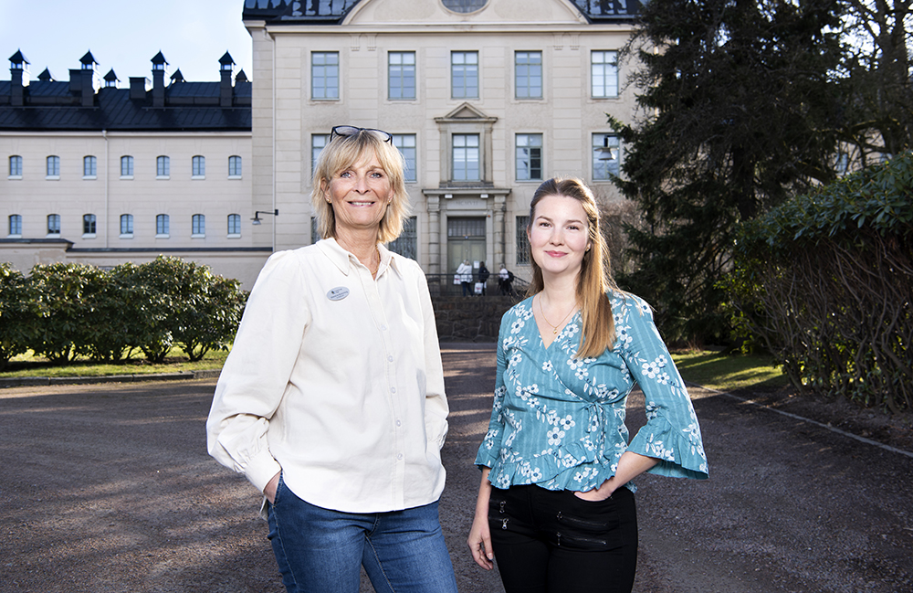 Wenche Bümming, enhetschef vid Göteborgs stads Äldre samt vård- och omsorgsförvaltning och Cassandra Hellrin, sjuksköterska på Landala vård- och omsorgsboende i Göteborg. Foto: Lisa Jabar  / AnnalisaFoto