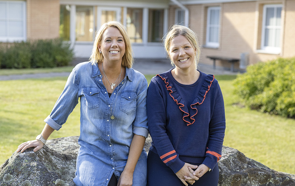 Madelene Adamsson och Caroline Bylund, sjuksköterskor på BUP i Västmanland. Foto: Per Groth