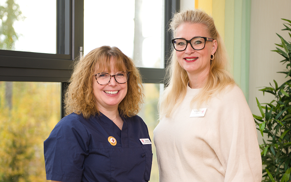 Susanne Elvermark, sjuksköterska och Nina Jones, verksamhetschef på Björnö. Foto: Conny Holm