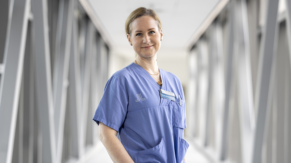 Lisette Sköldenberg, specialistsjuksköterska i akutsjukvård, omvårdnadschef på Tema akut och reparativ medicin på Karolinska universitetssjukhuset och ordförande i SENA. Foto: Fredrik Hjerling