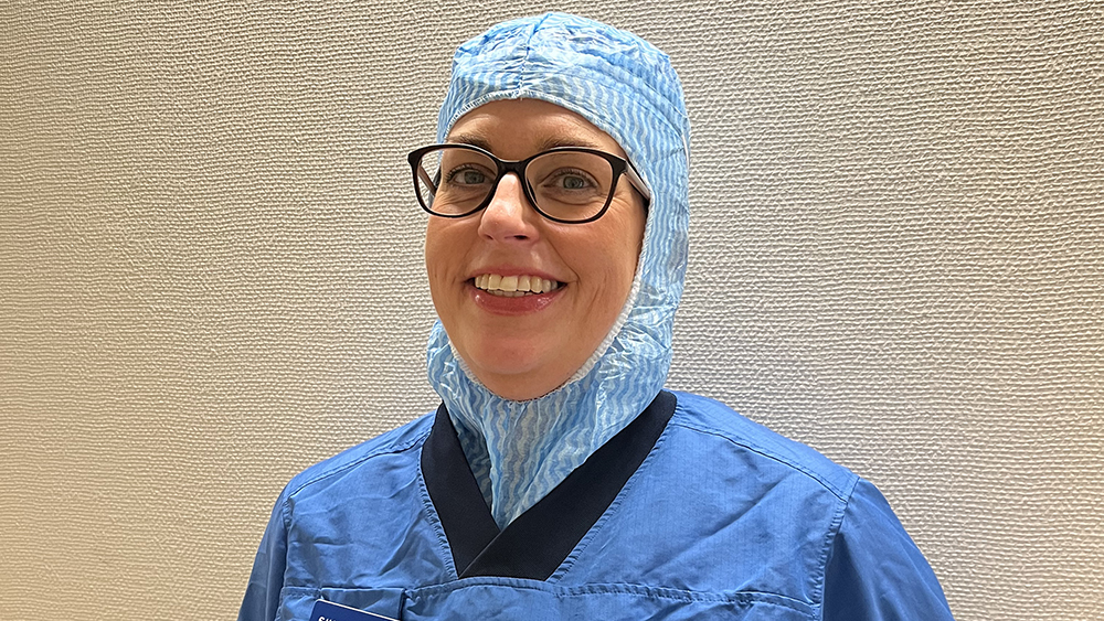 Lotta Sjö, operationssjuksköterska och avdelningschef vid Akademiska sjukhuset.