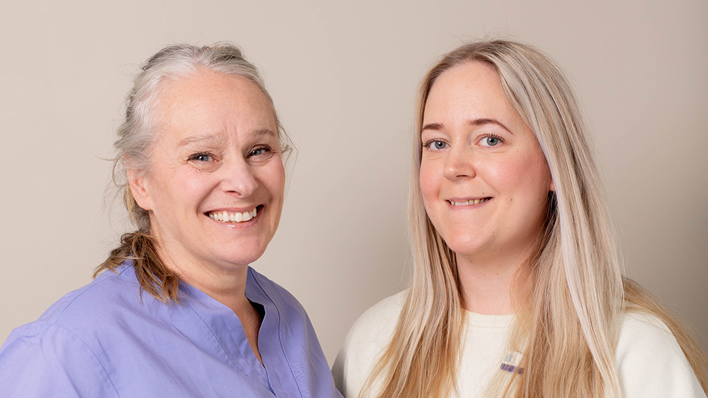 Maria Harlin, barnsjuksköterska och Linnea Lundin, mottagningssjuksköterska på BUP i Sundsvall. Foto: Johanna Wiström